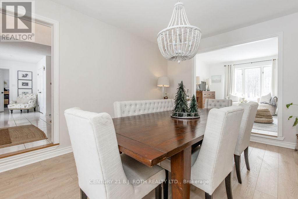 7 Priest Avenue, Springwater, Ontario  L9X 0G9 - Photo 18 - S12873340