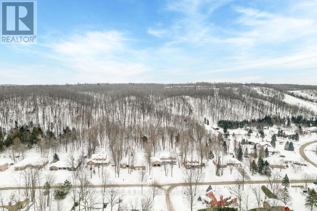 7 Priest Avenue, Springwater, Ontario  L9X 0G9 - Photo 3 - S12873340