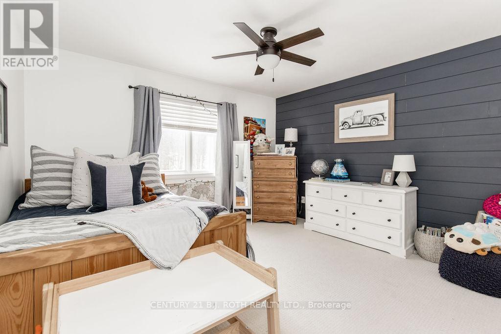 7 Priest Avenue, Springwater, Ontario  L9X 0G9 - Photo 31 - S12873340