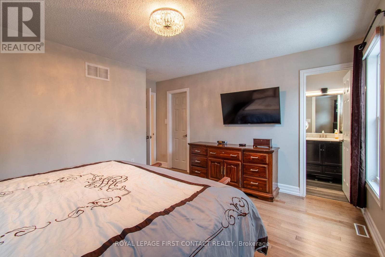 249 Esther Drive, Barrie, Ontario  L4N 0G3 - Photo 17 - S12873356