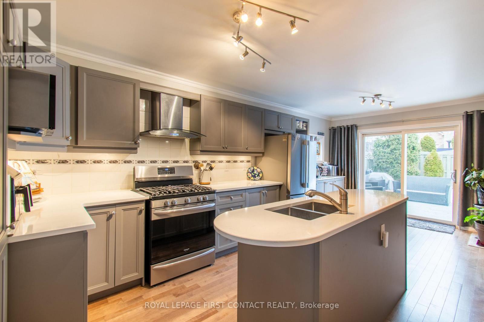 249 Esther Drive, Barrie, Ontario  L4N 0G3 - Photo 7 - S12873356