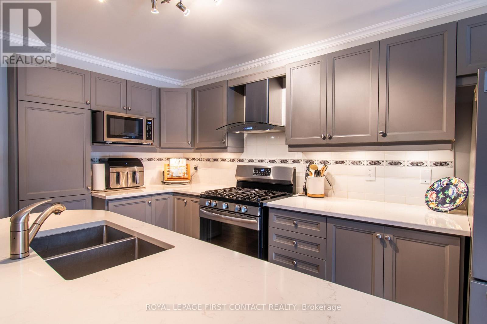 249 Esther Drive, Barrie, Ontario  L4N 0G3 - Photo 8 - S12873356