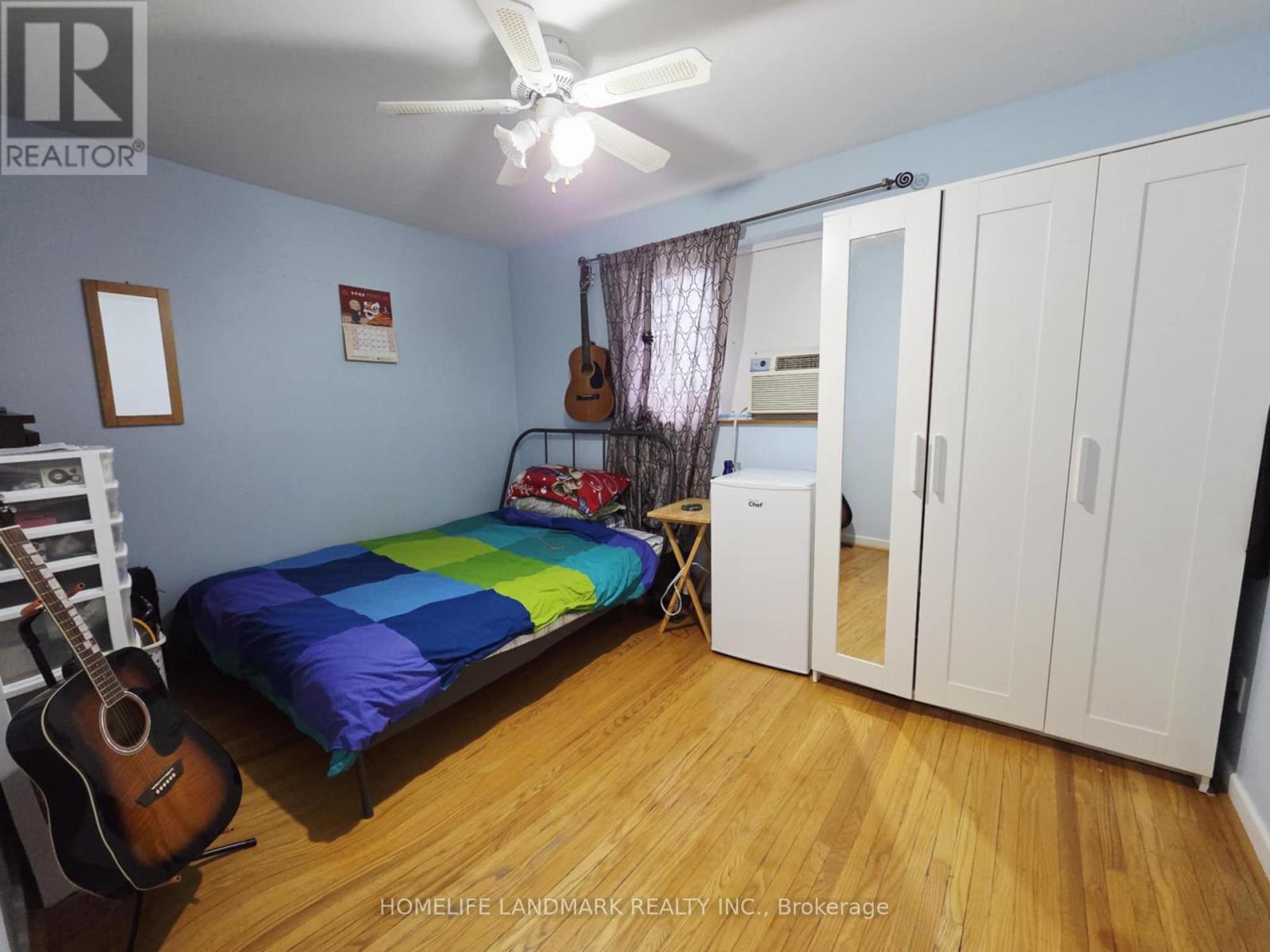 7 Burtonwood Crescent, Toronto, Ontario  M9V 3L9 - Photo 9 - W12873328