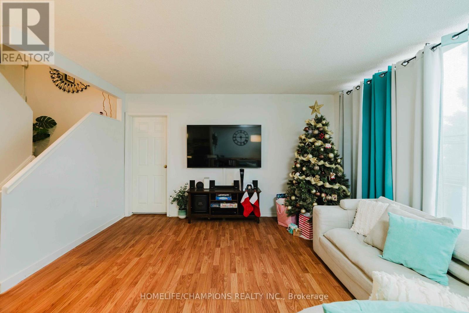 205 - 1050 Stainton Drive, Mississauga, Ontario  L5C 2T8 - Photo 7 - W12873368