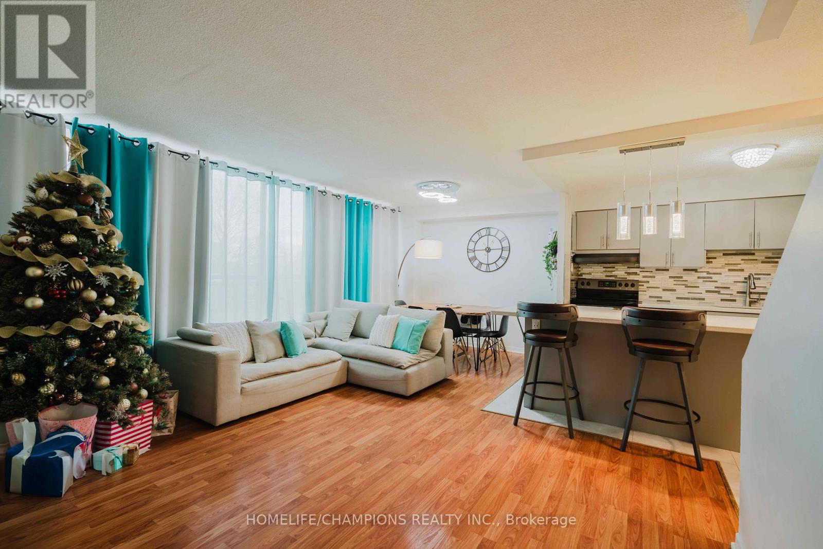 205 - 1050 Stainton Drive, Mississauga, Ontario  L5C 2T8 - Photo 9 - W12873368