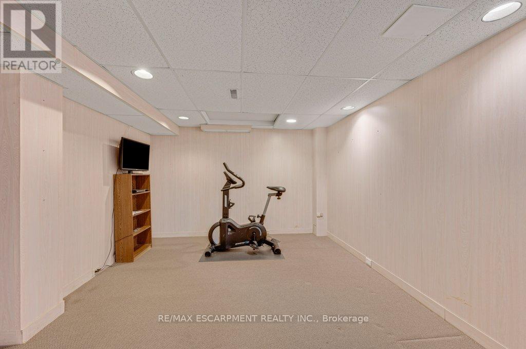 333 Claremont Crescent, Oakville, Ontario  L6J 6J9 - Photo 32 - W12873370