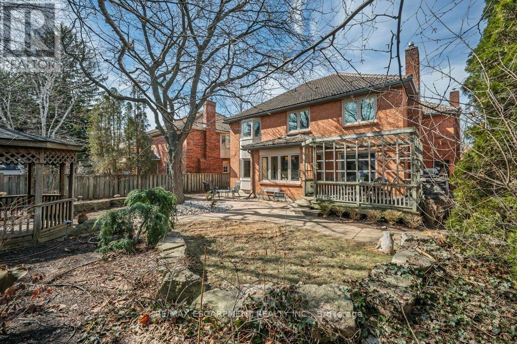 333 Claremont Crescent, Oakville, Ontario  L6J 6J9 - Photo 37 - W12873370