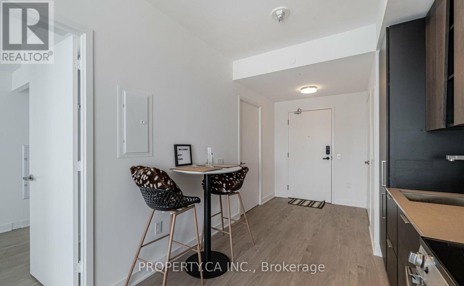 2711 - 3900 Confederation Parkway, Mississauga, Ontario  L5B 0M3 - Photo 15 - W12873376