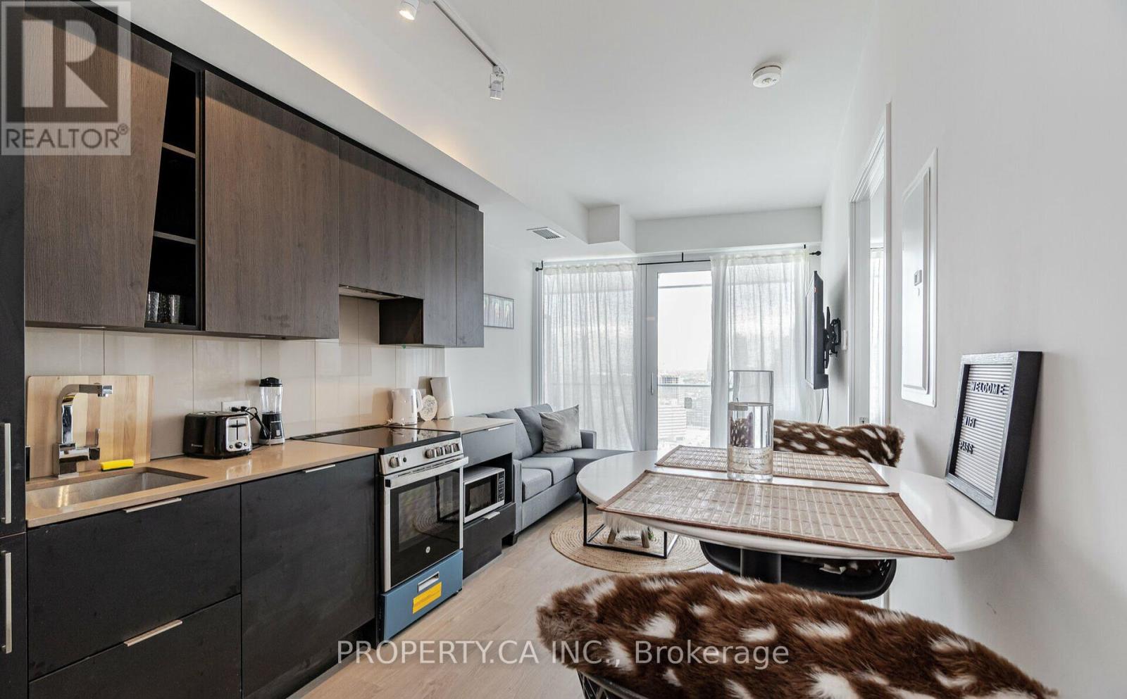 2711 - 3900 Confederation Parkway, Mississauga, Ontario  L5B 0M3 - Photo 16 - W12873376