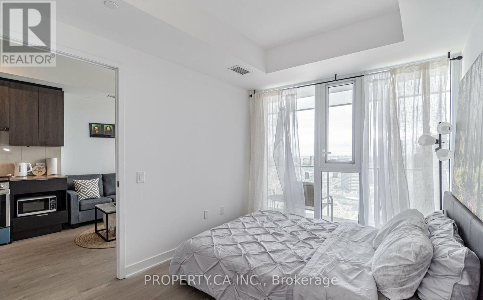 2711 - 3900 Confederation Parkway, Mississauga, Ontario  L5B 0M3 - Photo 23 - W12873376