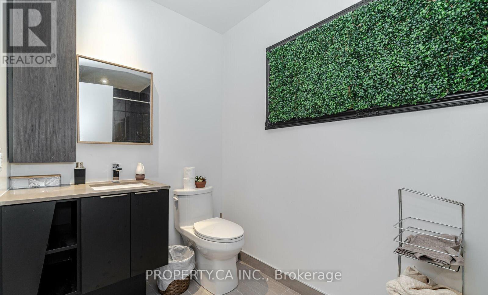 2711 - 3900 Confederation Parkway, Mississauga, Ontario  L5B 0M3 - Photo 25 - W12873376