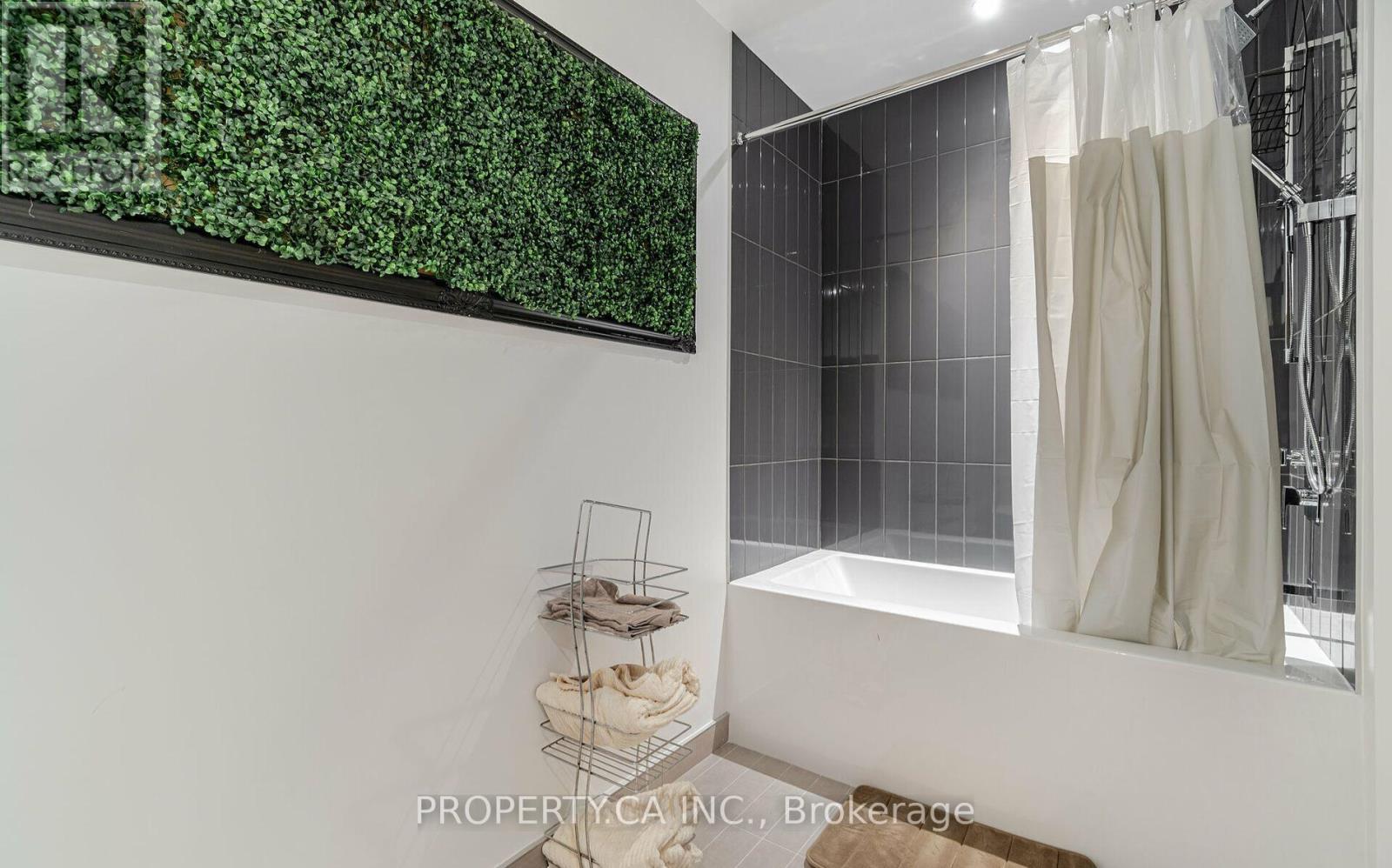 2711 - 3900 Confederation Parkway, Mississauga, Ontario  L5B 0M3 - Photo 26 - W12873376