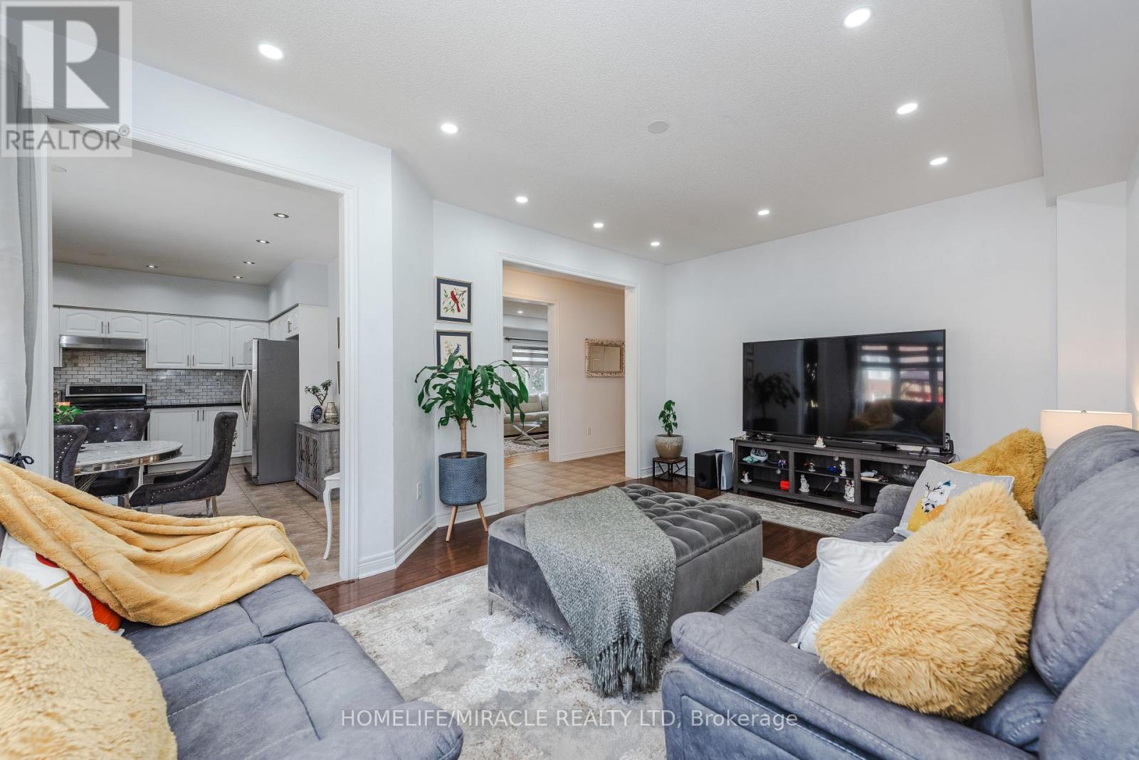 28 Iverson Drive, Brampton, Ontario  L6X 0L6 - Photo 14 - W12873394