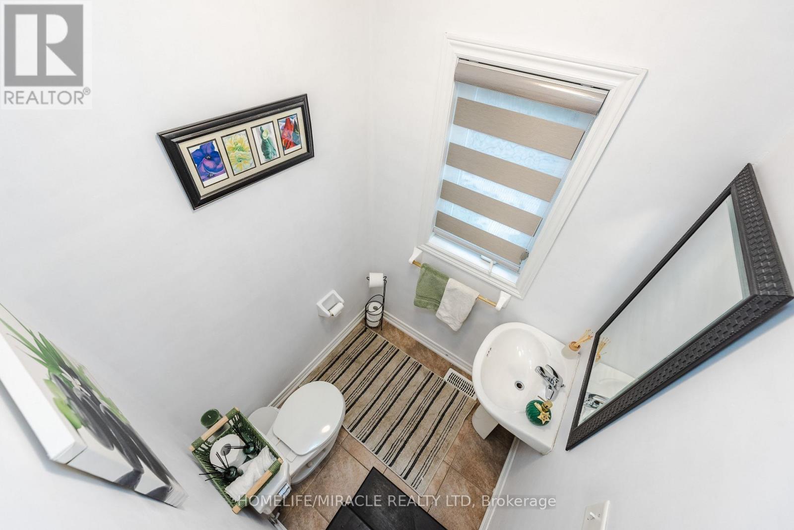 28 Iverson Drive, Brampton, Ontario  L6X 0L6 - Photo 6 - W12873394