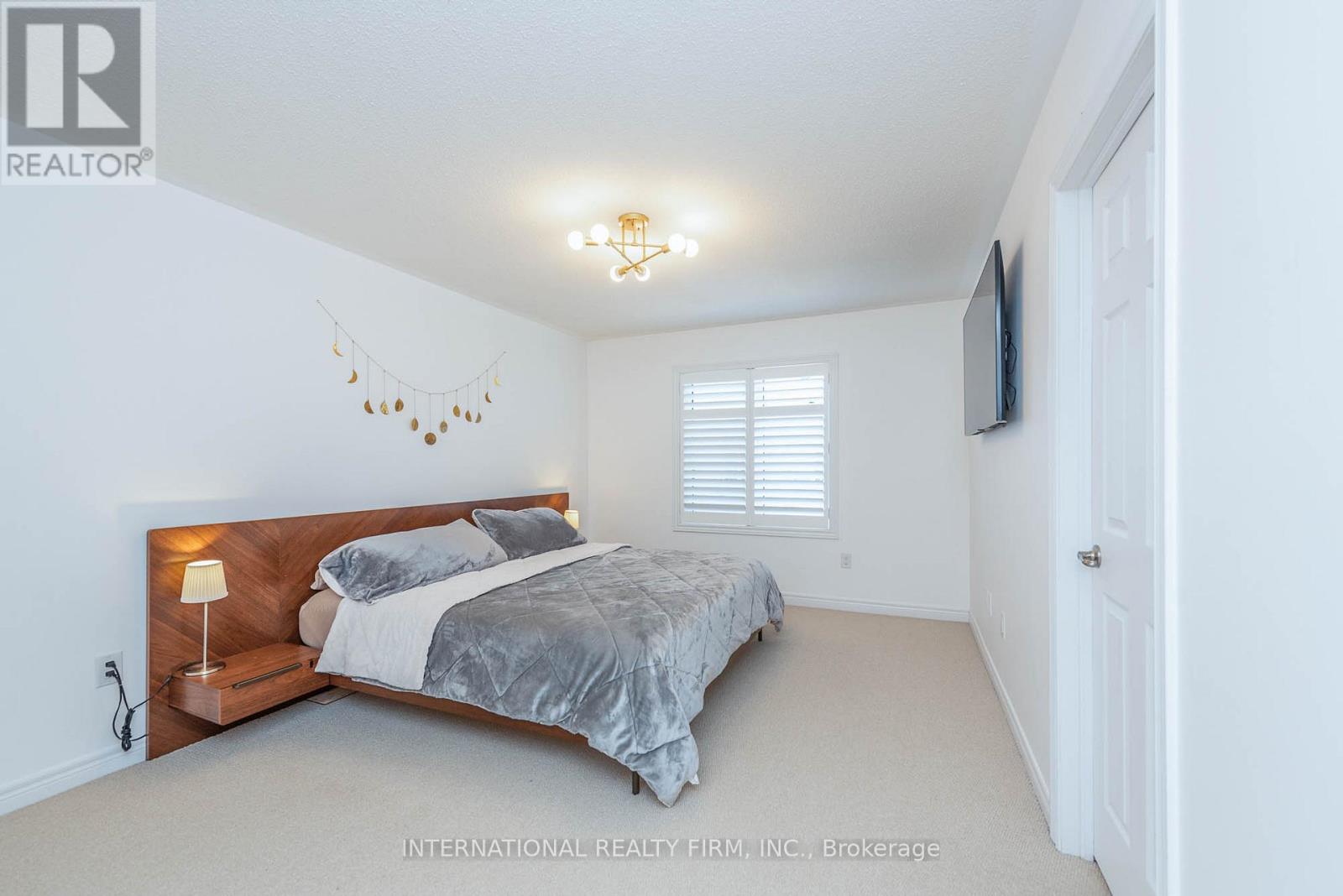 99 Huguenot Road, Oakville, Ontario  L6H 0M3 - Photo 14 - W12873426