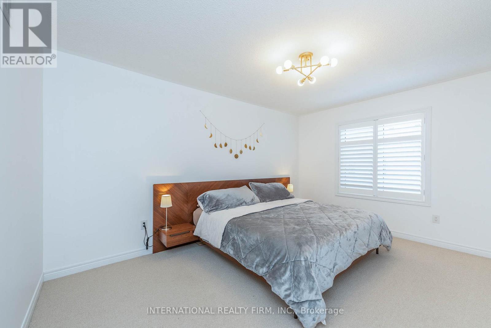 99 Huguenot Road, Oakville, Ontario  L6H 0M3 - Photo 15 - W12873426