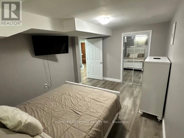 16 Cochrane Avenue, Brampton (Heart Lake East), Ontario  L6Z 4J4 - Photo 37 - W12873446