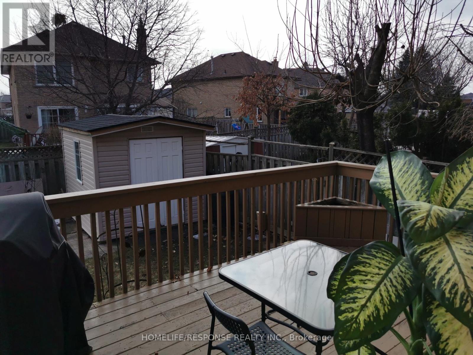 16 Cochrane Avenue, Brampton (Heart Lake East), Ontario  L6Z 4J4 - Photo 43 - W12873446