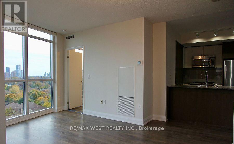 1110 - 9 Valhalla Inn Road, Toronto, Ontario  M9B 0B2 - Photo 10 - W12873450