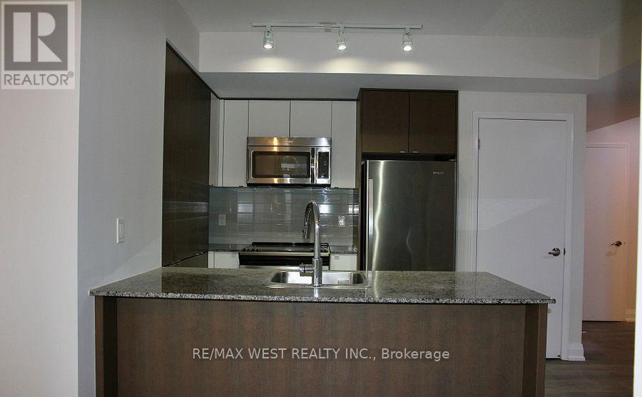 1110 - 9 Valhalla Inn Road, Toronto, Ontario  M9B 0B2 - Photo 3 - W12873450