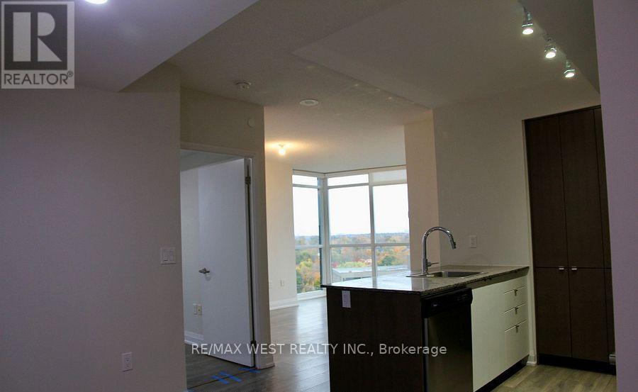 1110 - 9 Valhalla Inn Road, Toronto, Ontario  M9B 0B2 - Photo 8 - W12873450