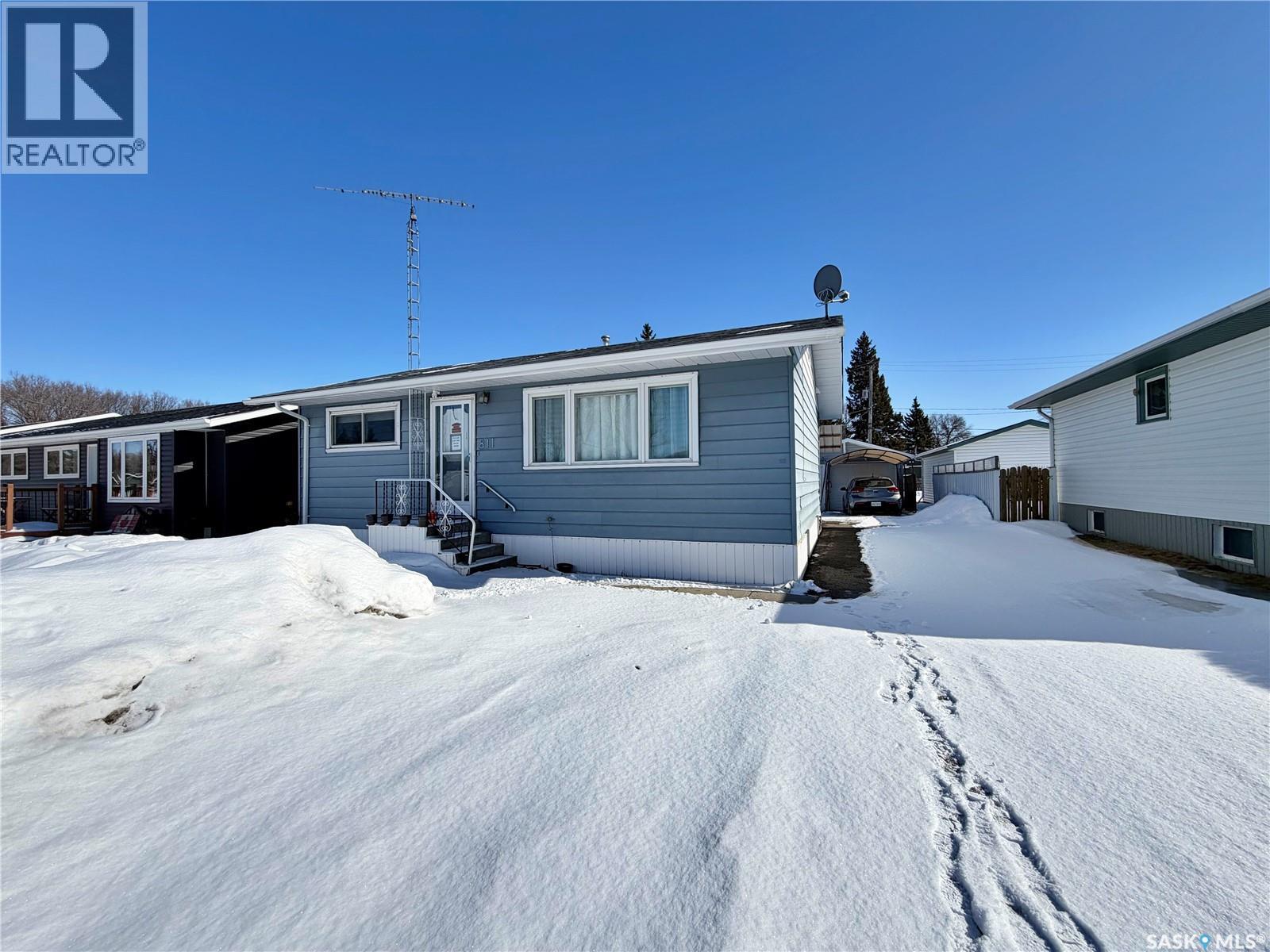 811 Willow STREET, moosomin, Saskatchewan