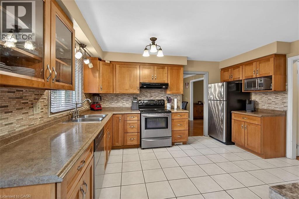 208 Meadowbrook Drive, Ancaster, Ontario  L9G 4P5 - Photo 14 - 40811621