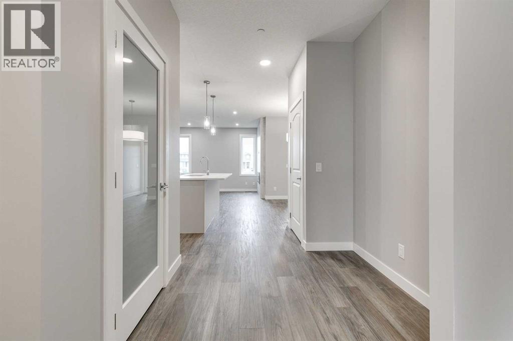 483 Hotchkiss Manor Se, Calgary, Alberta  T3S 0T2 - Photo 4 - A2285269