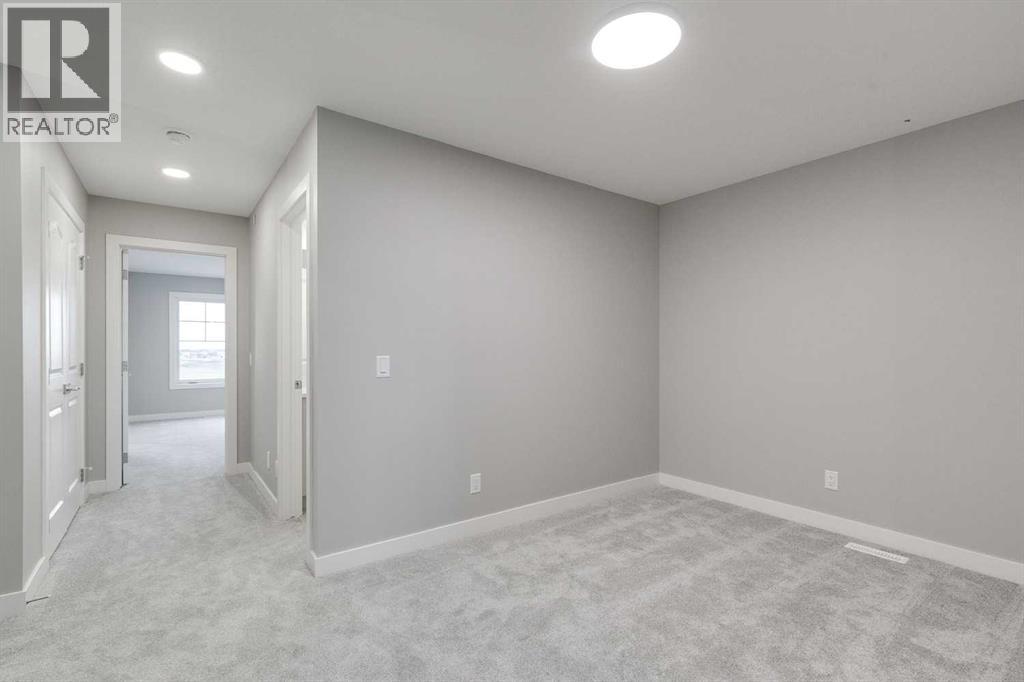 483 Hotchkiss Manor Se, Calgary, Alberta  T3S 0T2 - Photo 12 - A2285269