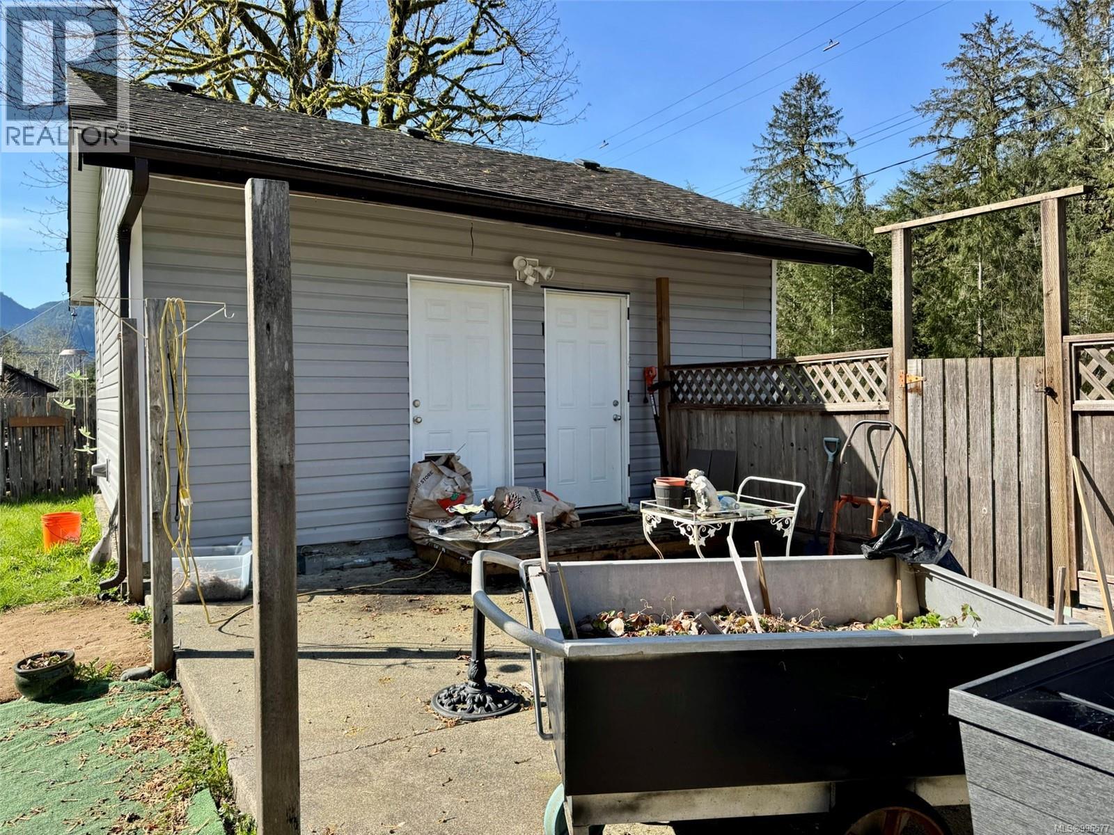 123 Maquinna Ave, Zeballos, British Columbia  V0P 2A0 - Photo 32 - 996577