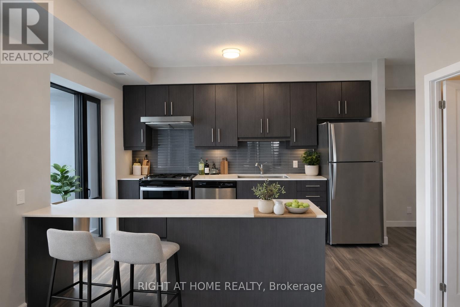 1714 - 15 Queen Street S, Hamilton, Ontario  L8P 0C6 - Photo 3 - X12873334