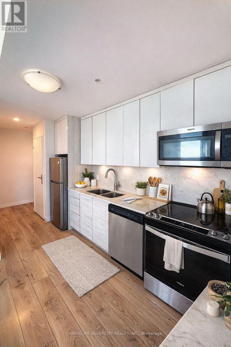 3302 - 60 Frederick Street, Kitchener, Ontario  N2H 0C7 - Photo 2 - X12873346