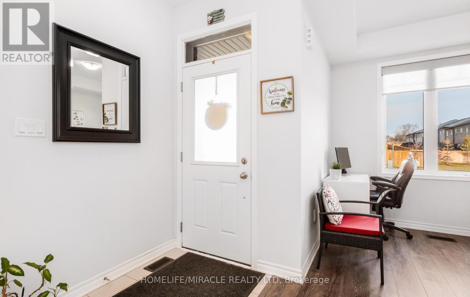 301 Equestrian Way, Cambridge, Ontario  N3E 0C7 - Photo 5 - X12873384