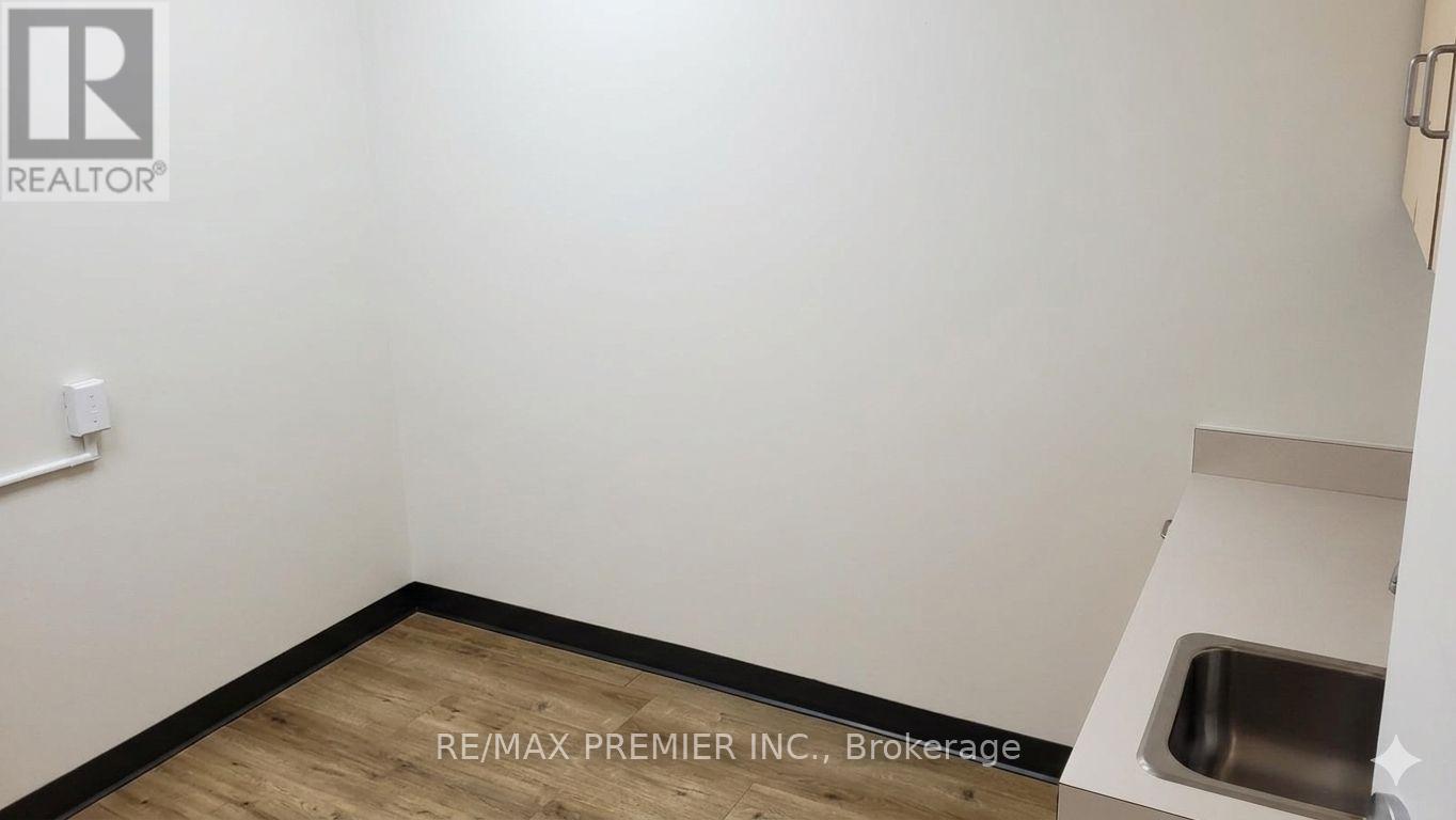 8-D - 715 Coronation Boulevard, Cambridge, Ontario  N1R 7R1 - Photo 9 - X12873436