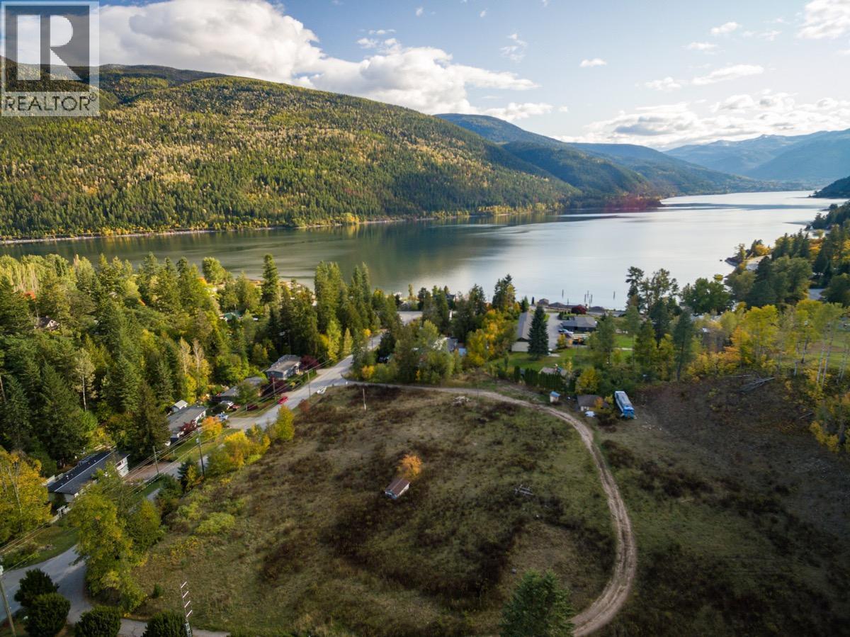 2677 Greenwood Road, Nelson, British Columbia  V1L 6L1 - Photo 3 - 10357244