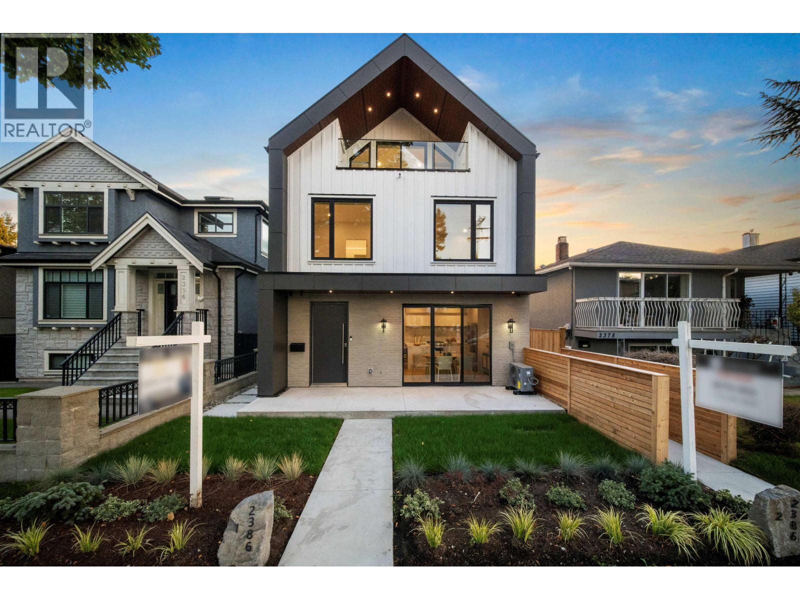 1 2386 E 45th Avenue, Vancouver, British Columbia  V5R 1K3 - Photo 2 - R3098441