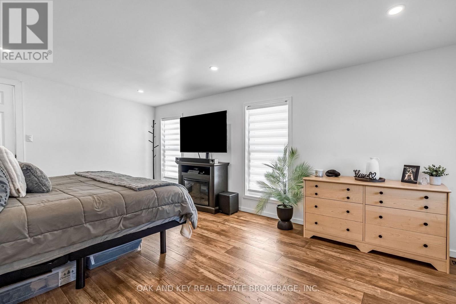 203 - 4838 Switzer Drive, Southwest Middlesex, Ontario  N0L 1A0 - Photo 27 - X12873476