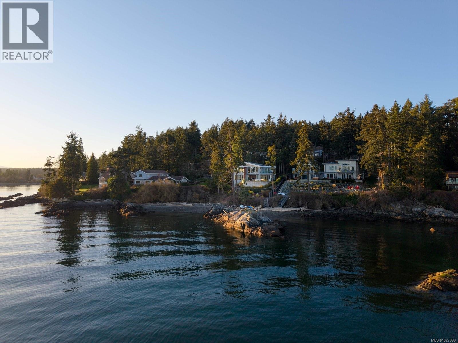 2355 Tryon Rd, North Saanich, British Columbia  V8L 5H8 - Photo 39 - 1027898