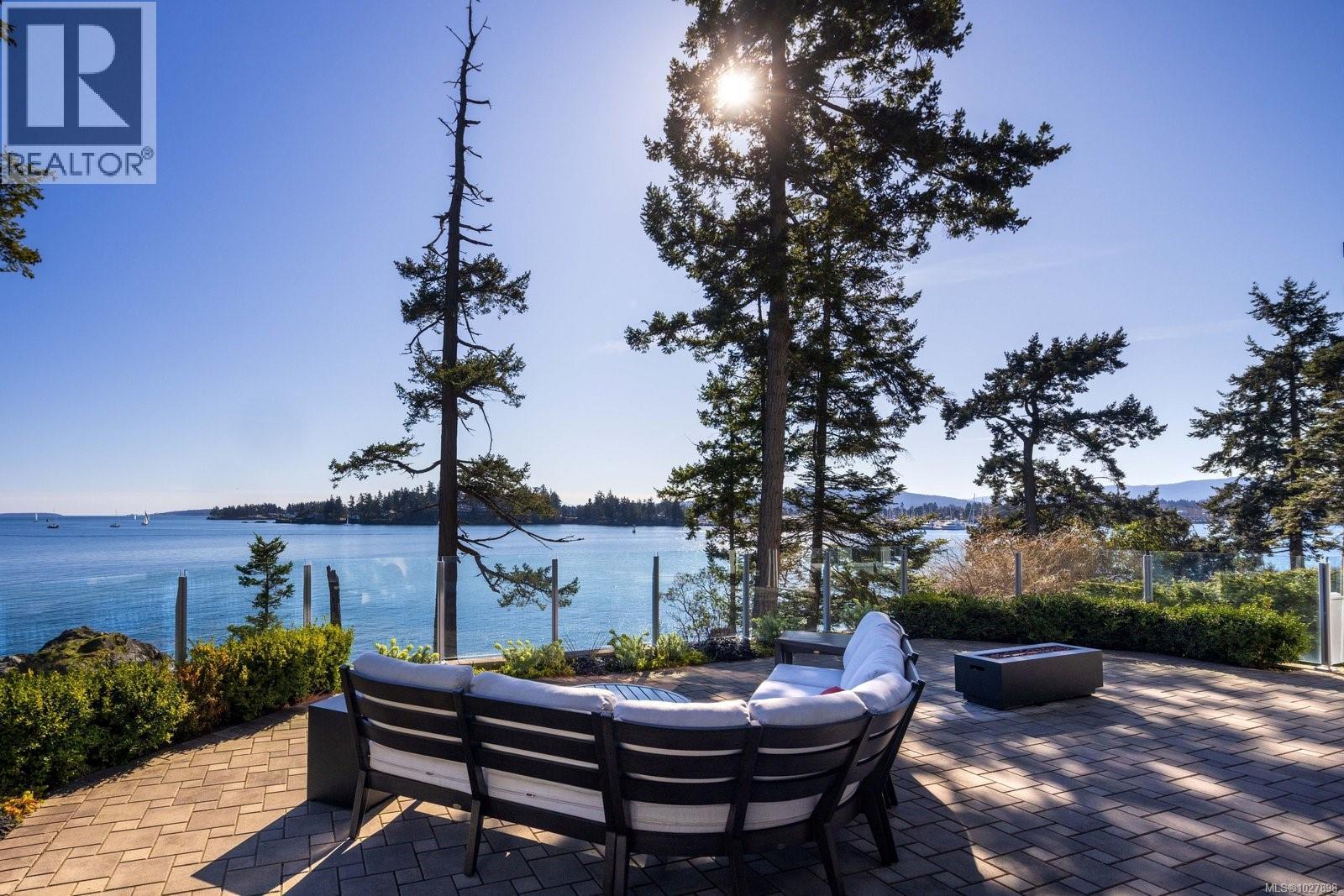 2355 Tryon Rd, North Saanich, British Columbia  V8L 5H8 - Photo 36 - 1027898