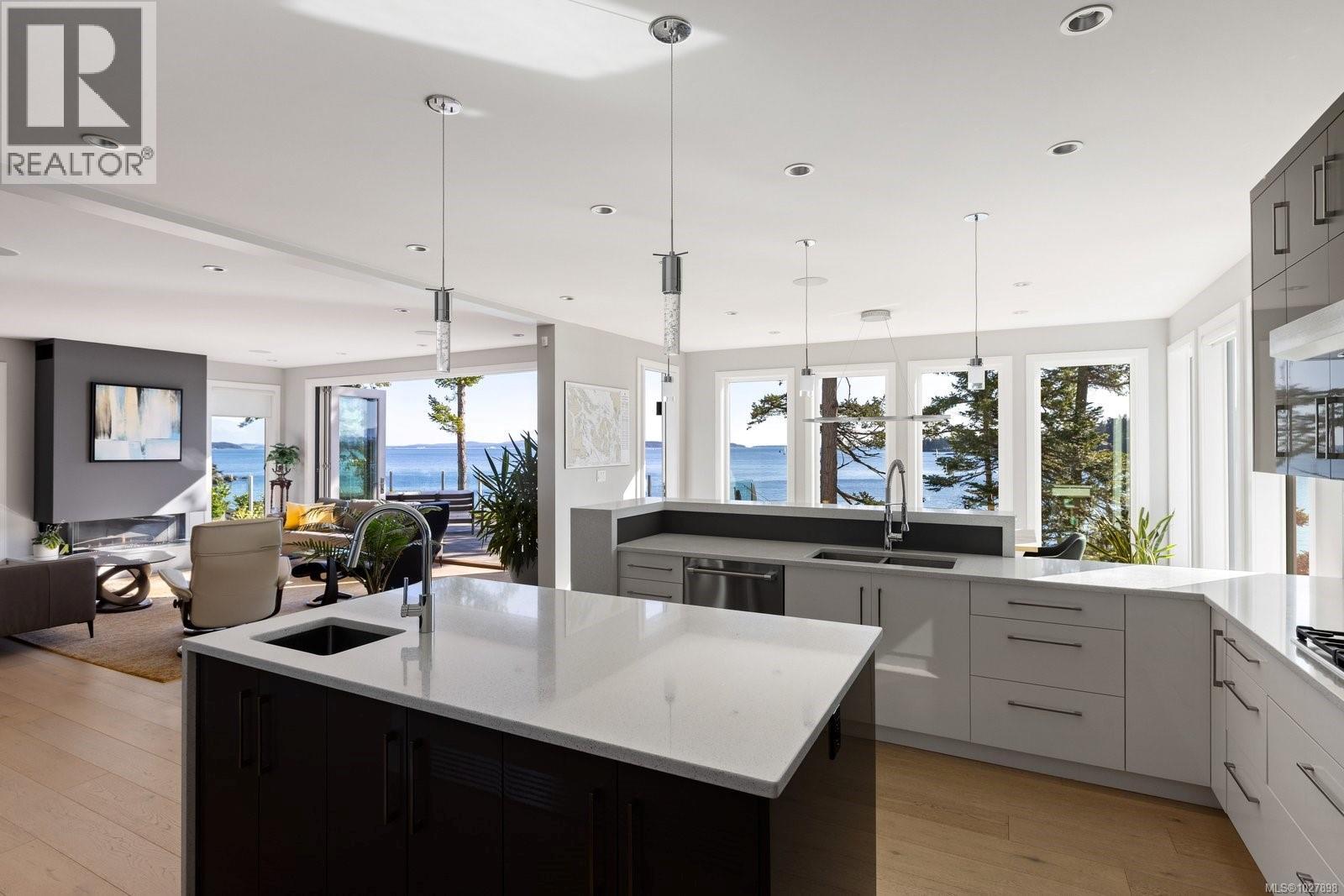 2355 Tryon Rd, North Saanich, British Columbia  V8L 5H8 - Photo 14 - 1027898