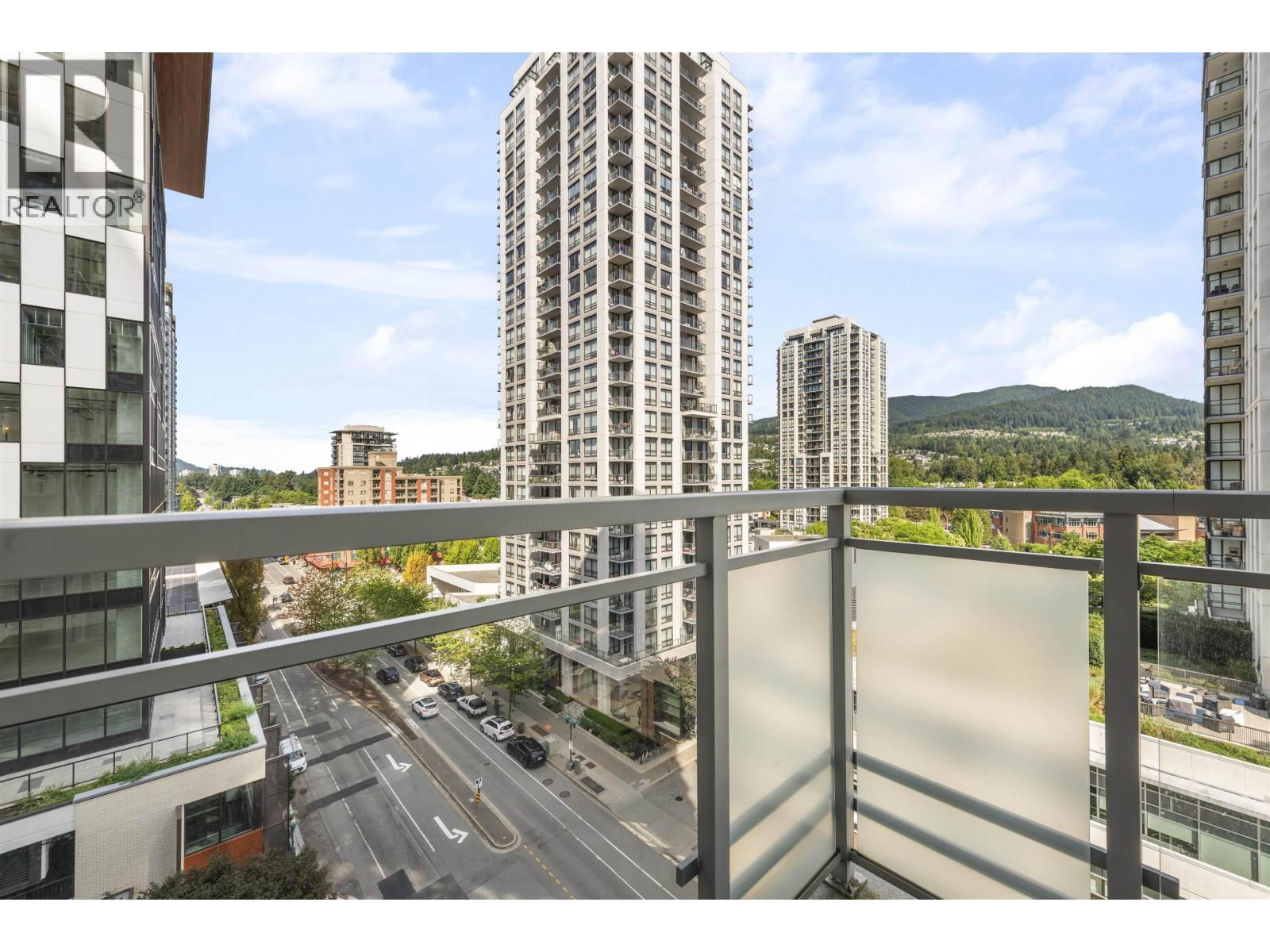 1002 3008 Glen Drive, Coquitlam, British Columbia  V3B 0J5 - Photo 4 - R3098740