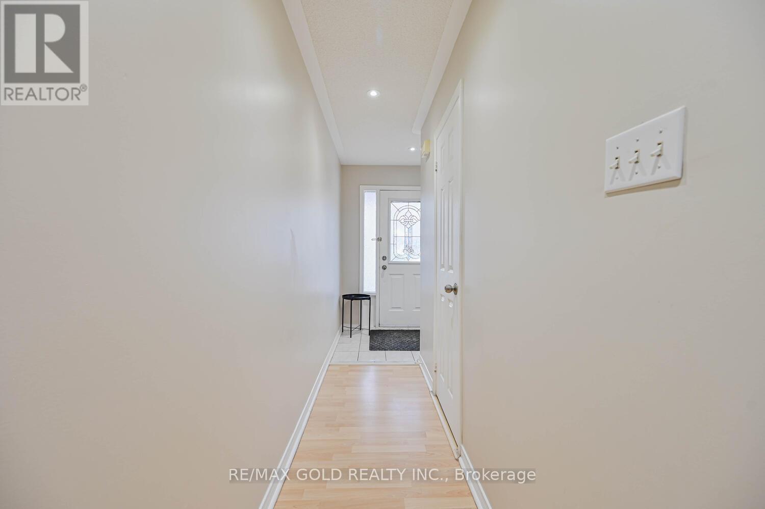 10 Provincial Place, Brampton, Ontario  L6S 6C1 - Photo 7 - W12872380