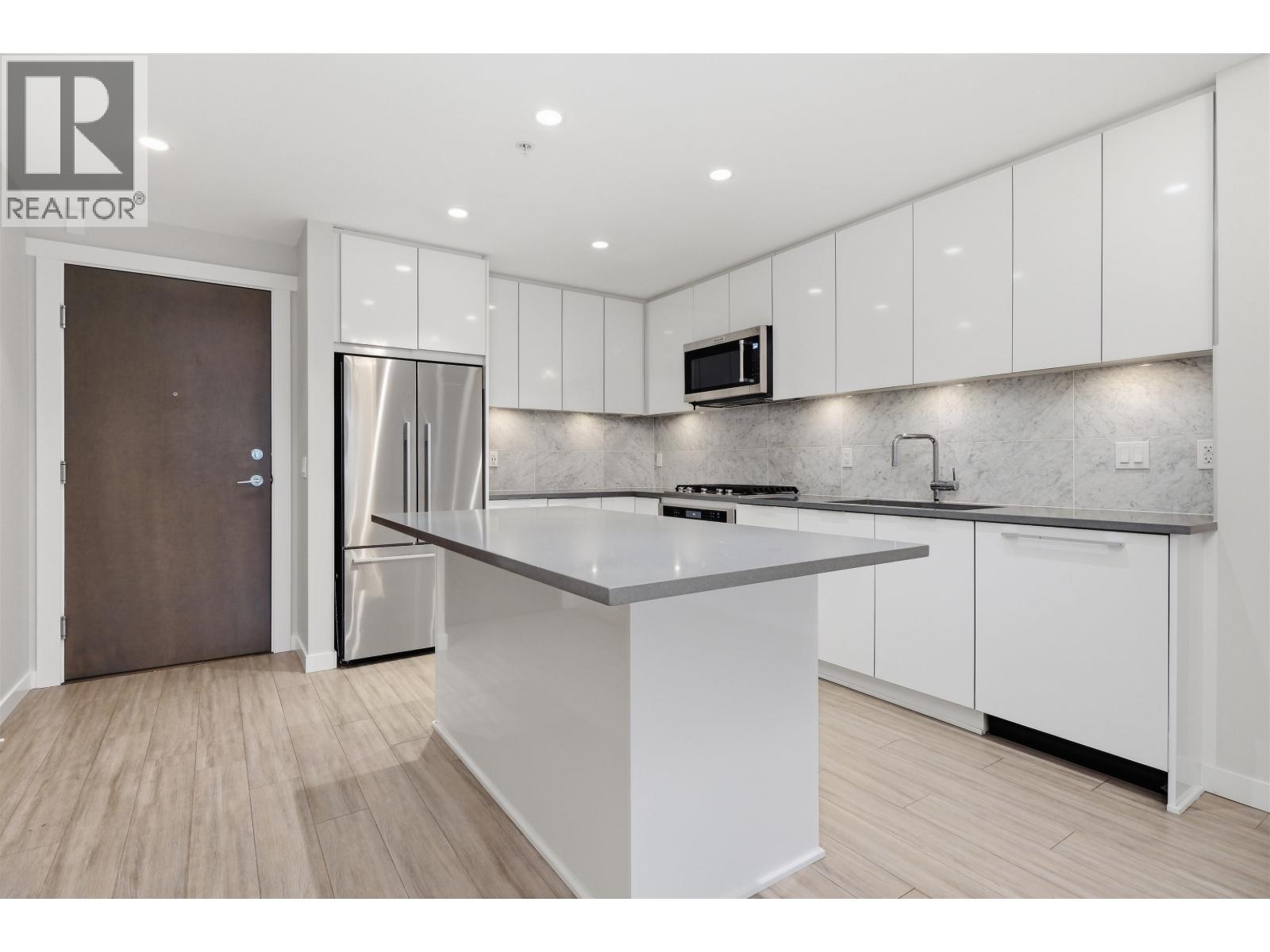 121 2651 Library Lane, North Vancouver, British Columbia  V7J 0C1 - Photo 2 - R3098957