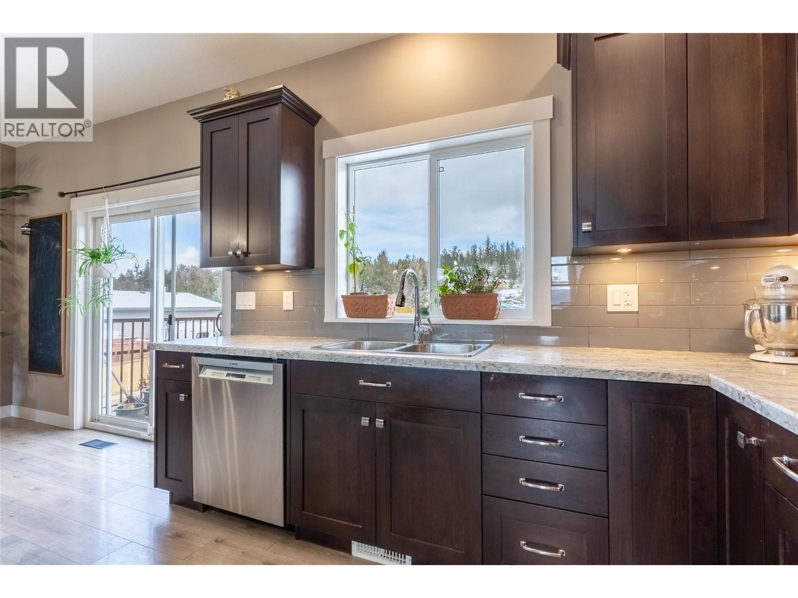 425 Aralia Place, Logan Lake, British Columbia  V0K 1W0 - Photo 10 - 10378583