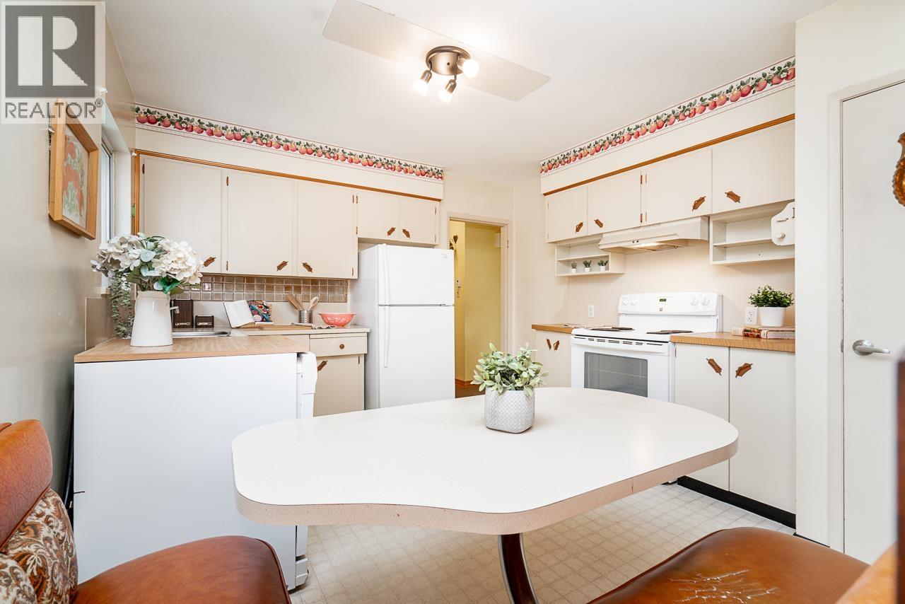 2293 Warrenton Avenue, Coquitlam, British Columbia  V3K 3M4 - Photo 13 - R3098979