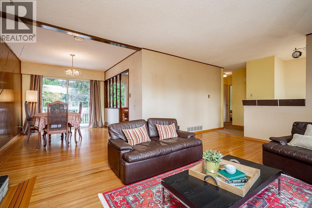 2293 Warrenton Avenue, Coquitlam, British Columbia  V3K 3M4 - Photo 6 - R3098979