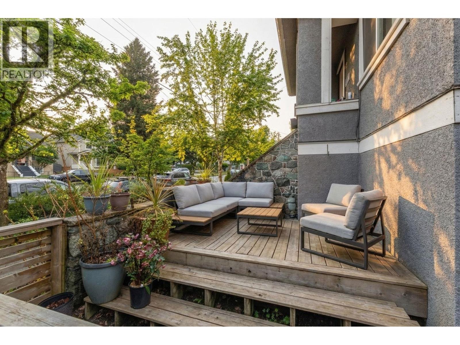 2156 E Pender Street, Vancouver, British Columbia  V5L 1X2 - Photo 3 - R3098984