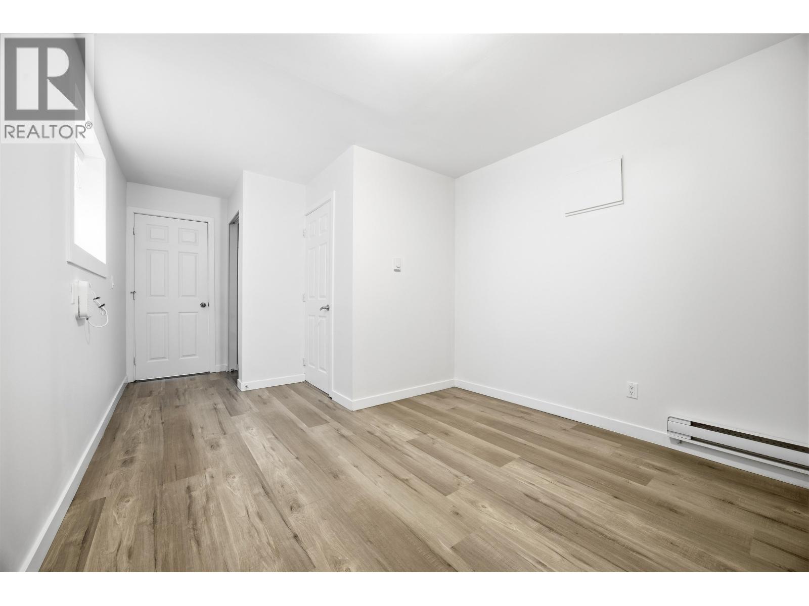 Upper & Lower 1106 Duthie Avenue, Burnaby, British Columbia  V5A 2R4 - Photo 24 - R3098960