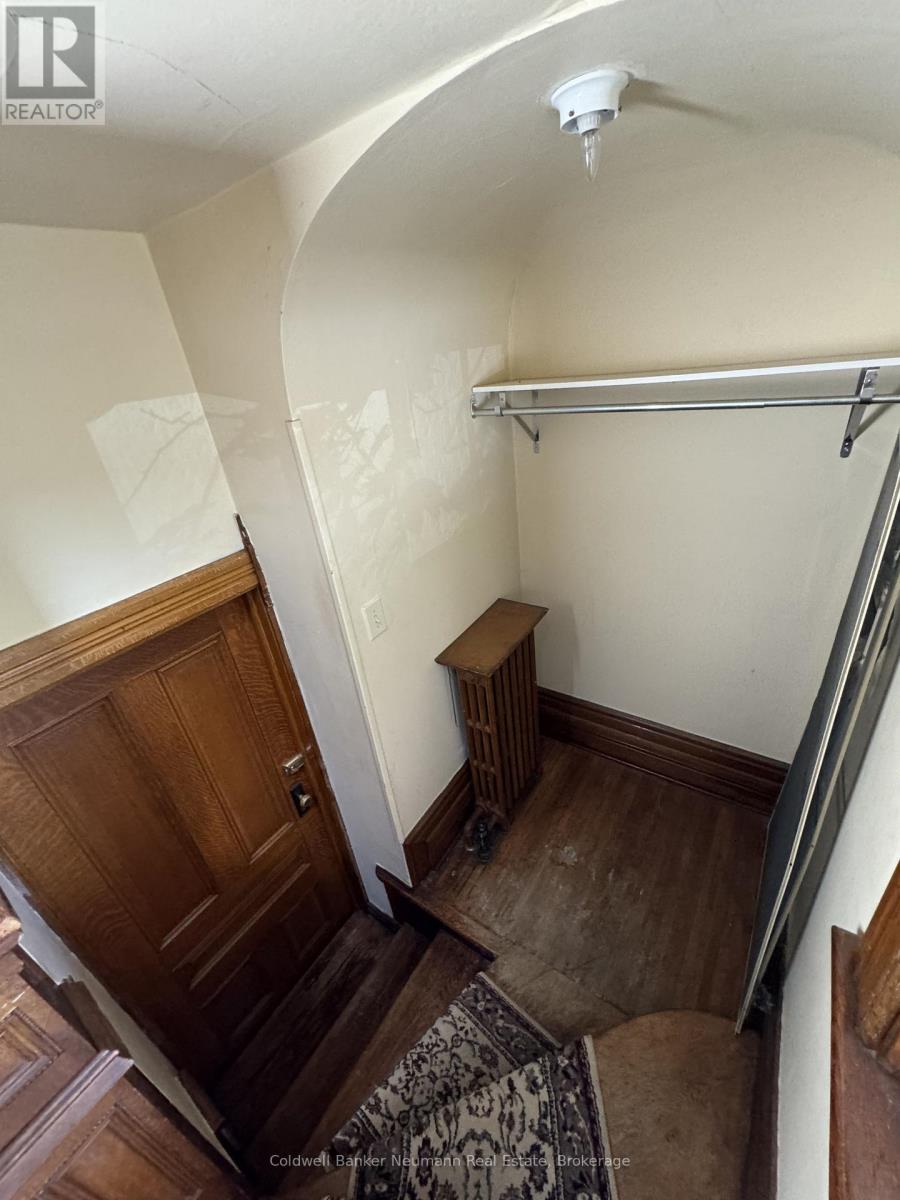 Upper - 376 Woolwich Street, Guelph (Exhibition Park), Ontario  N1H 3W7 - Photo 19 - X12873478