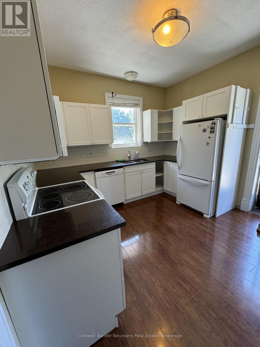 Upper - 376 Woolwich Street, Guelph (Exhibition Park), Ontario  N1H 3W7 - Photo 3 - X12873478